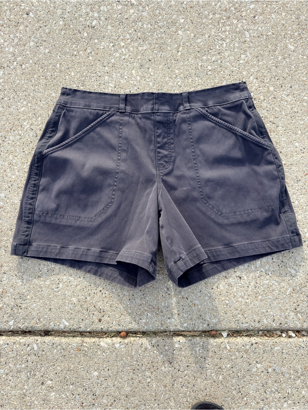 SPANX Dark Gray Casual Shorts with Elastic Waist Sz XL